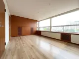 湯島ハイタウンB棟 2LDK
