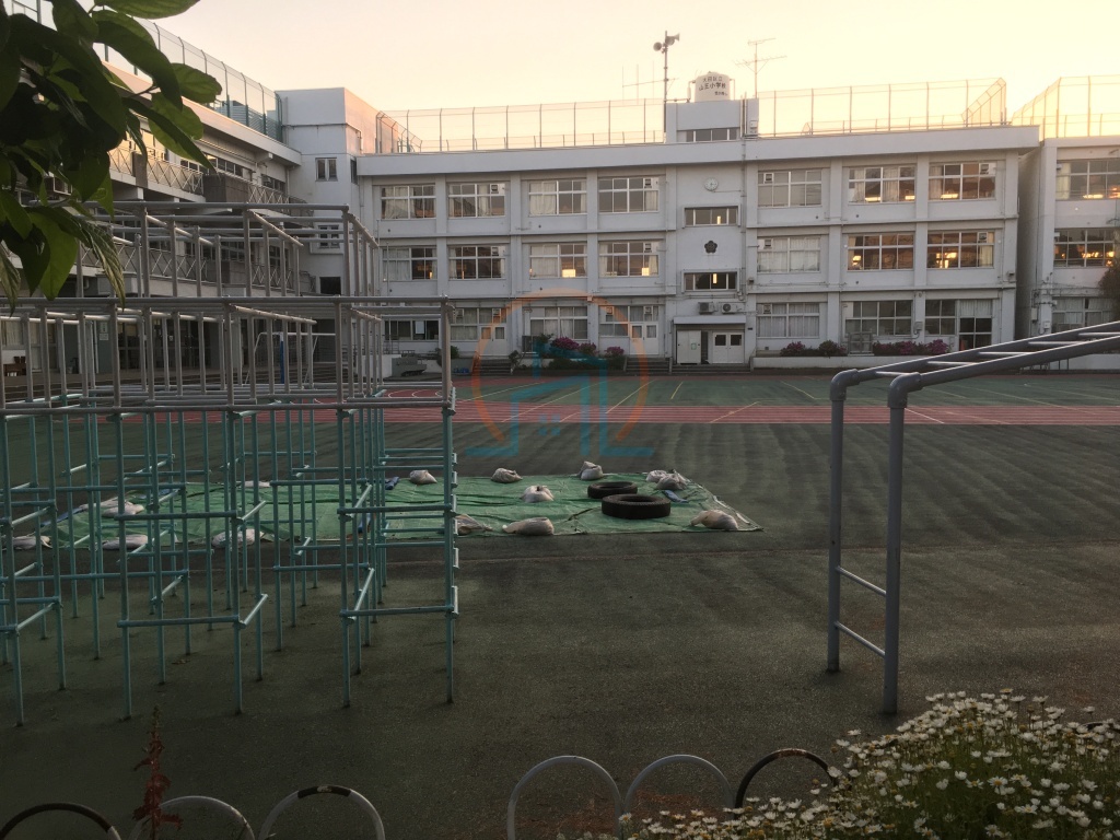 山王小学校