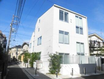 シャモッツ・ウイラ