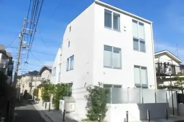 シャモッツ・ウイラの外観