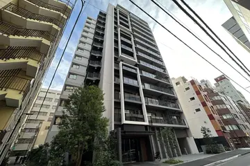 リブクオーレ神保町の外観