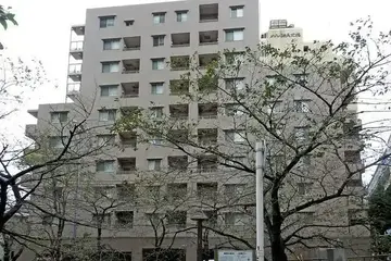 ブリーズヴェール東山の外観