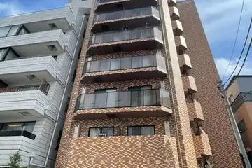 Log御徒町の外観