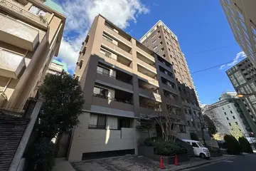 ヒルトップ半蔵門の外観