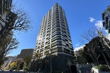 Brillia 一番町の外観