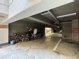 ロジェ麻布 駐車場