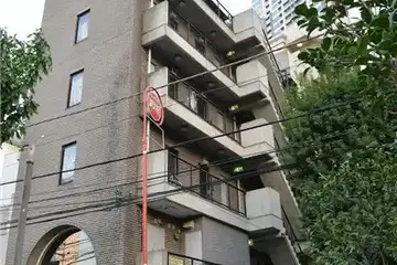 サンバレー赤坂の外観
