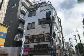 花善ビルの外観