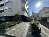 アパートメンツ南麻布II 駐車場