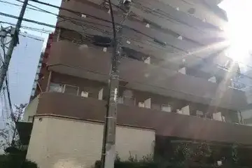パレステュディオ新宿御苑前の外観