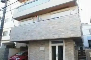 パインルミエールの外観
