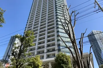 白金タワーの外観