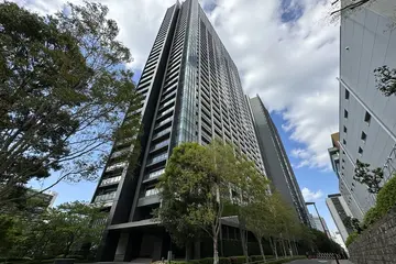 パークコート千代田富士見ザタワーの外観