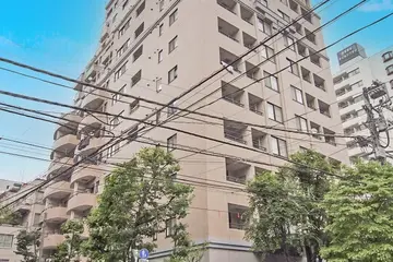 アクシア新宿御苑の外観