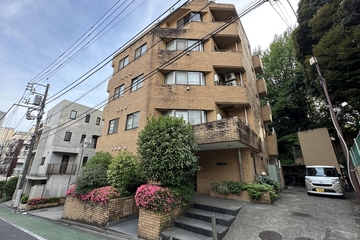 ヒルサイド白山の外観