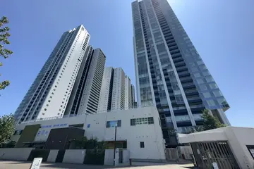 ワールドシティタワーズの外観