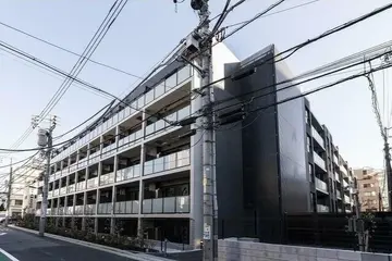 LIBR GRANT 四谷三丁目の外観