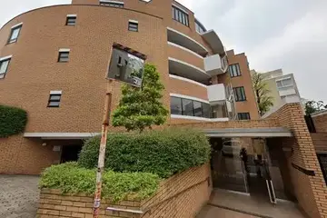 ラ・コリーヌ神宮前の外観