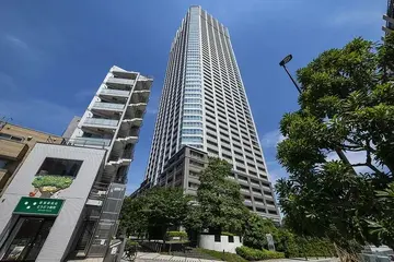 富久クロスコンフォートタワーの外観
