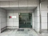 ドゥーエ新富町 2階 0201号室 1K エントランス