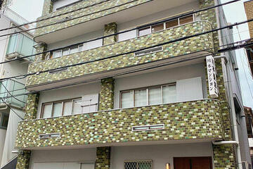 川本マンションの外観