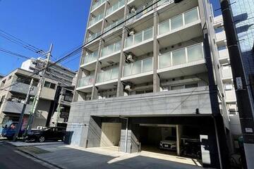 Tower de Eco Uniの外観
