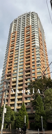 青山パークタワー