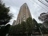 青山パークタワー