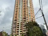 青山パークタワー