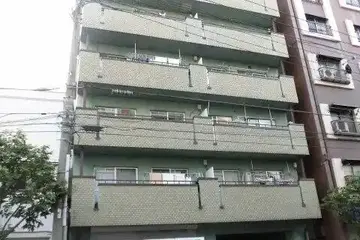 岳洋マンションの外観