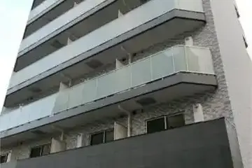 HY’s 上野松が谷の外観