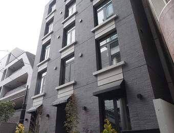 LAPiS COURT YOTSUYA