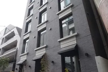 LAPiS COURT YOTSUYAの外観