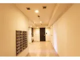 コートレアル三田綱町 ロビー