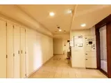 コートレアル三田綱町 ロビー