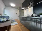 向丘旬創館
