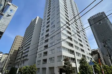 White Tower Hamamatsuchoの外観