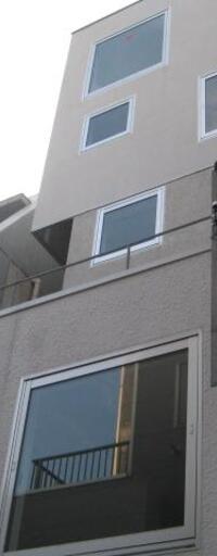 MAISON DEZURETT