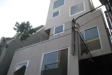 MAISON DEZURETTの外観