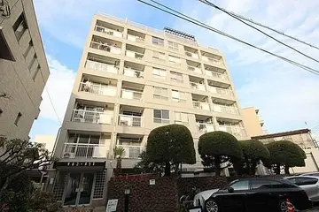 東山コーポラスの外観