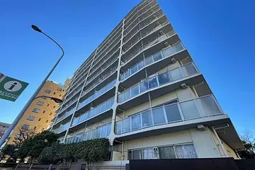 洋伸東大島マンションの外観