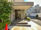 メゾン・ド・パサージュ 1階 103 エントランス