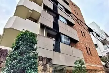 クレアトール神楽坂の外観