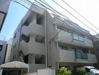 THE URBANE COURT