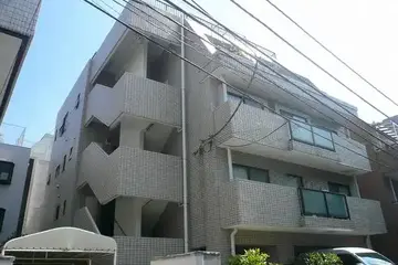 THE URBANE COURTの外観
