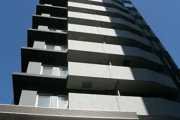 フェニックス西参道タワーの外観
