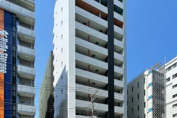 ウィンシティ上野タワーの外観