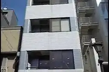 MKビルの外観