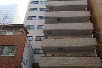 中銀音羽マンシオンの外観