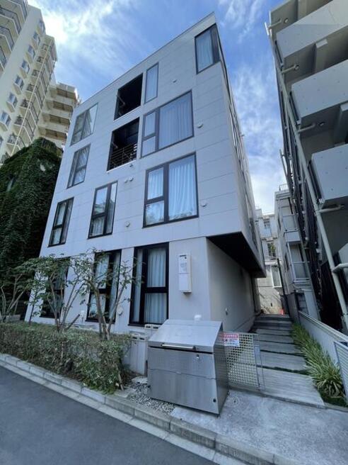 Billy House